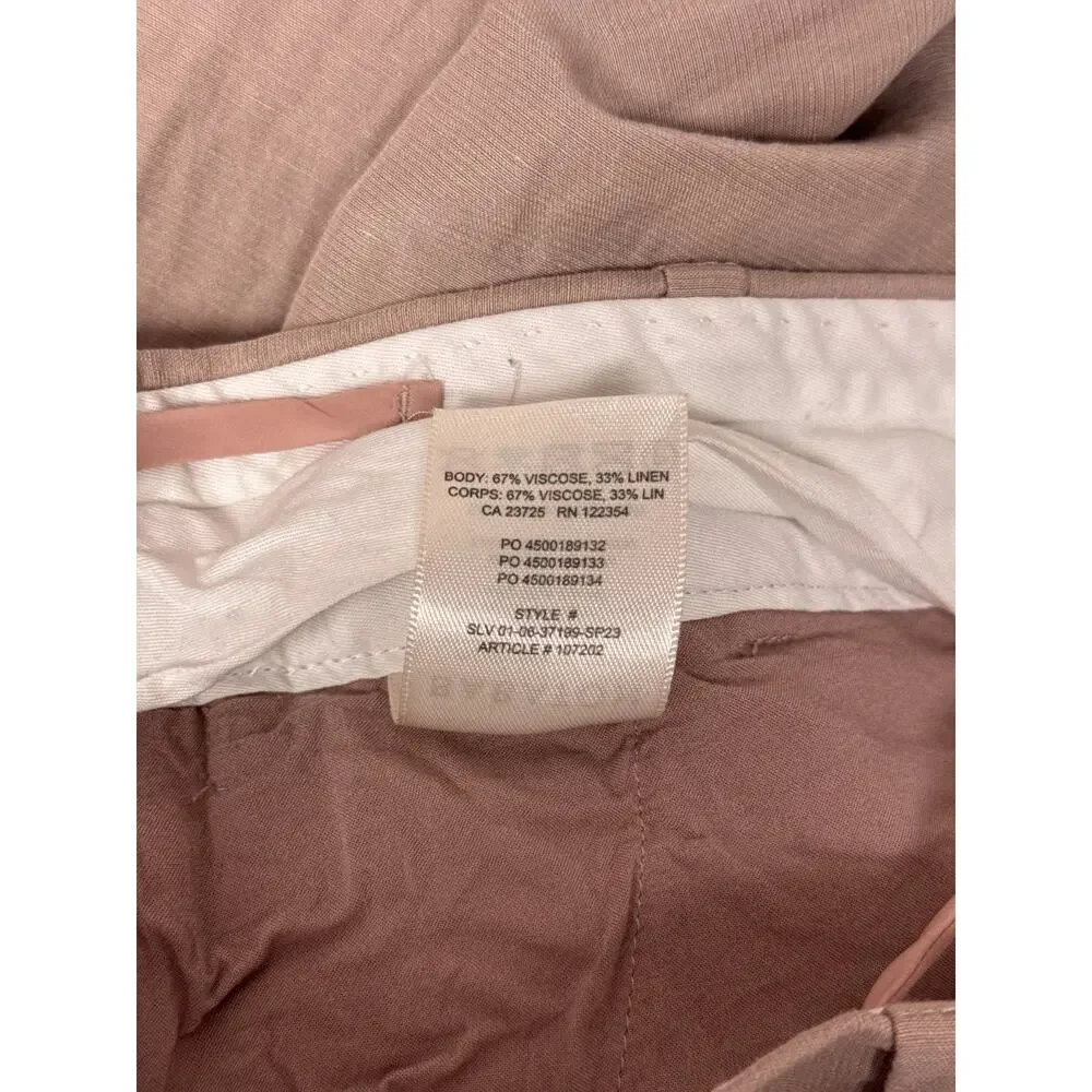 Aritzia can please